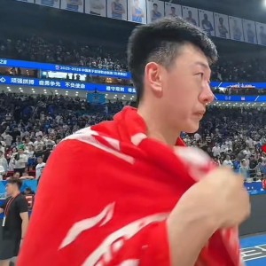 乐鱼体育app下载-广东出局夜王少杰泪洒现场！2年租借到期 下赛季回归存疑